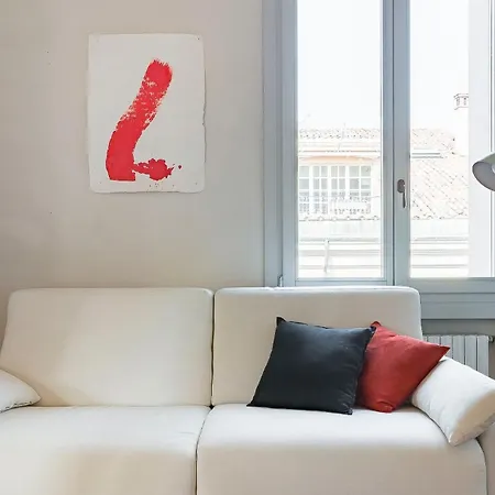 Bright And Peaceful Apartment In Historic Palazzo Bologna Exterior photo